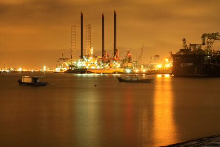 oil market oil refinery