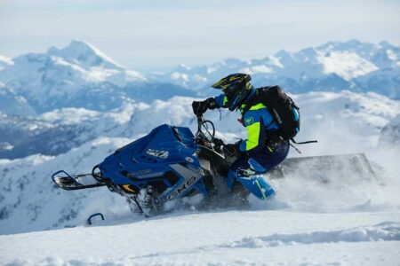 buying-snowmobile-img-1